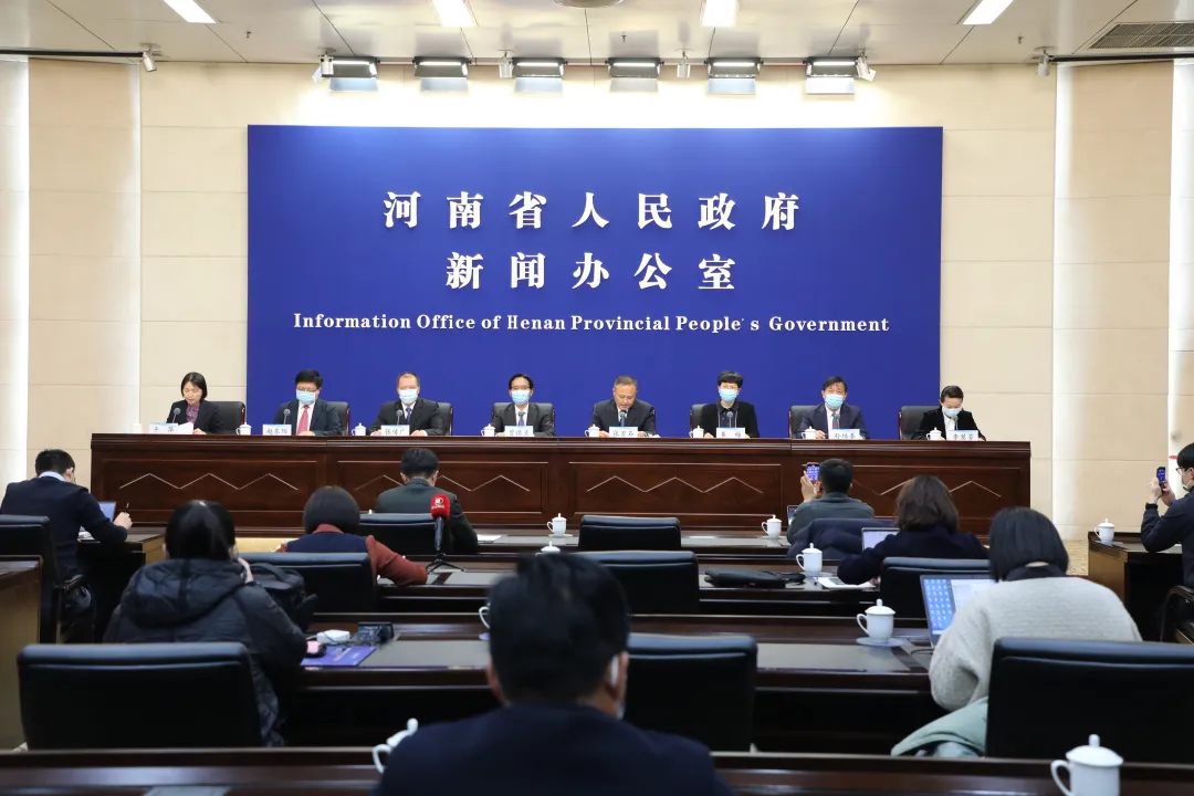 省教育厅党组成员、副厅长张传广参加“河南省新冠肺炎疫情防控”第64场发布会 省教育厅党组成员、副厅长张传广参加“河南省新冠肺炎疫情防控”第64场发布会