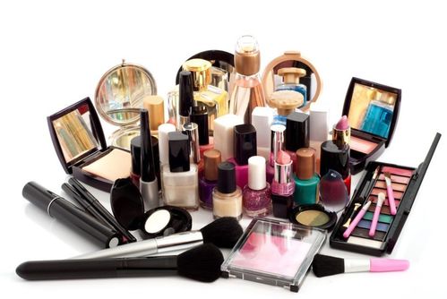 化妆品零售动态 监管加强 淘汰加速 进口竞争加剧